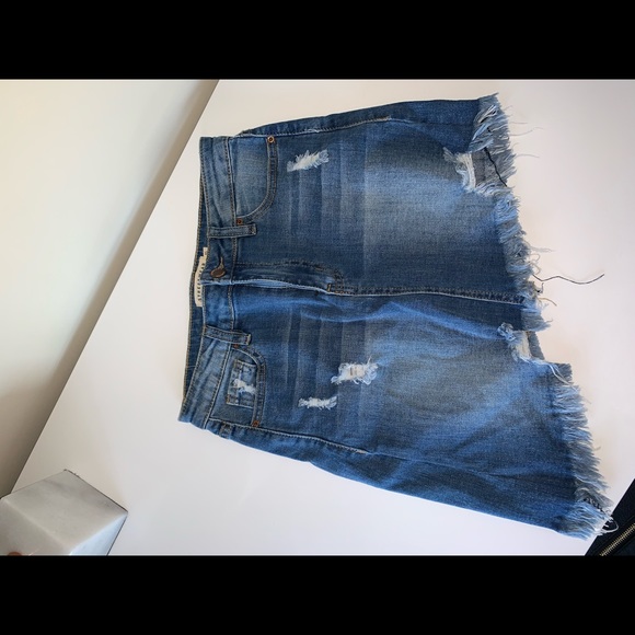 Asymmetrical mini skirt - Picture 2 of 2